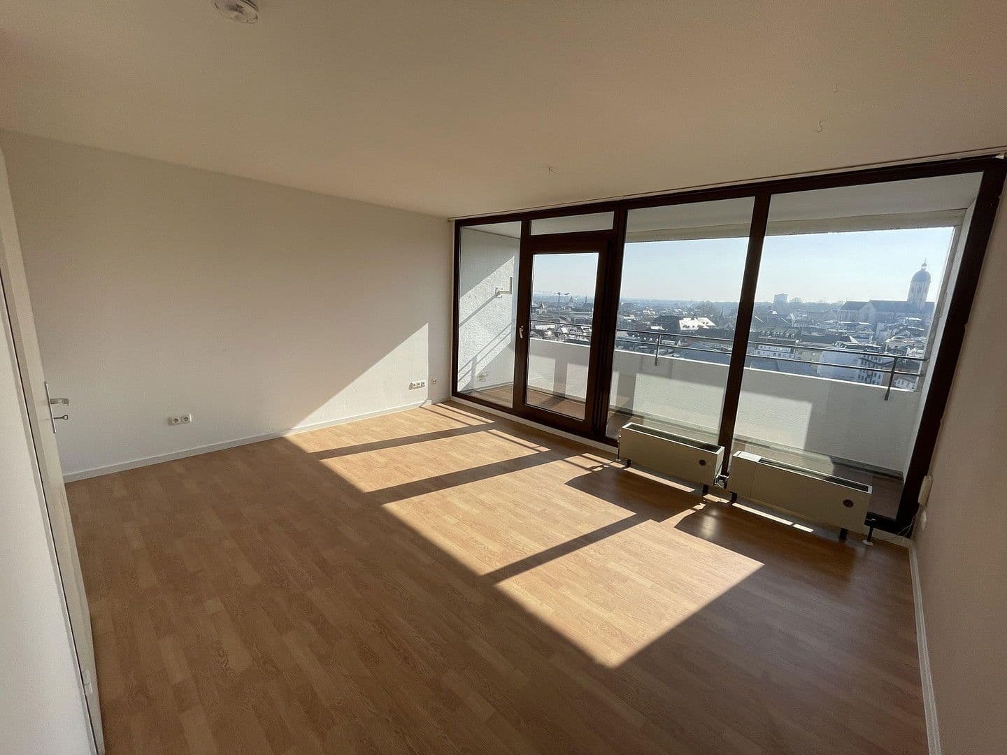 Prodej bytu 1+kk 35 m², Münsterstraße 8, Mainz, Porýní-Falc Prodej bytu 1+kk 35 m², Münsterstraße 8, Mainz, Porýní-Falc