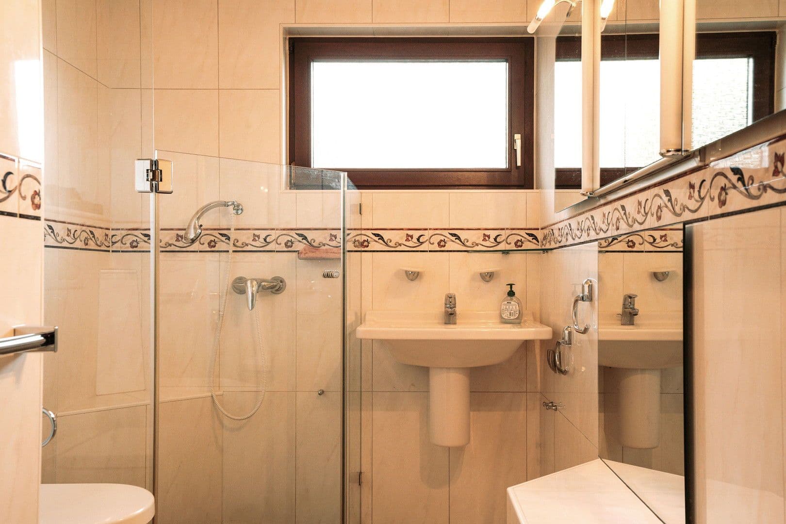 Prodej domu 268 m², pozemek 587 m², Wiesbaden, Hessen Prodej domu 268 m², pozemek 587 m², Wiesbaden, Hessen