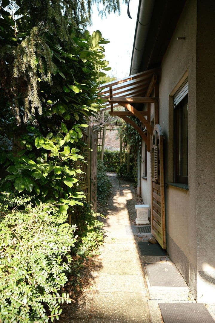 Prodej domu 268 m², pozemek 587 m², Wiesbaden, Hessen Prodej domu 268 m², pozemek 587 m², Wiesbaden, Hessen