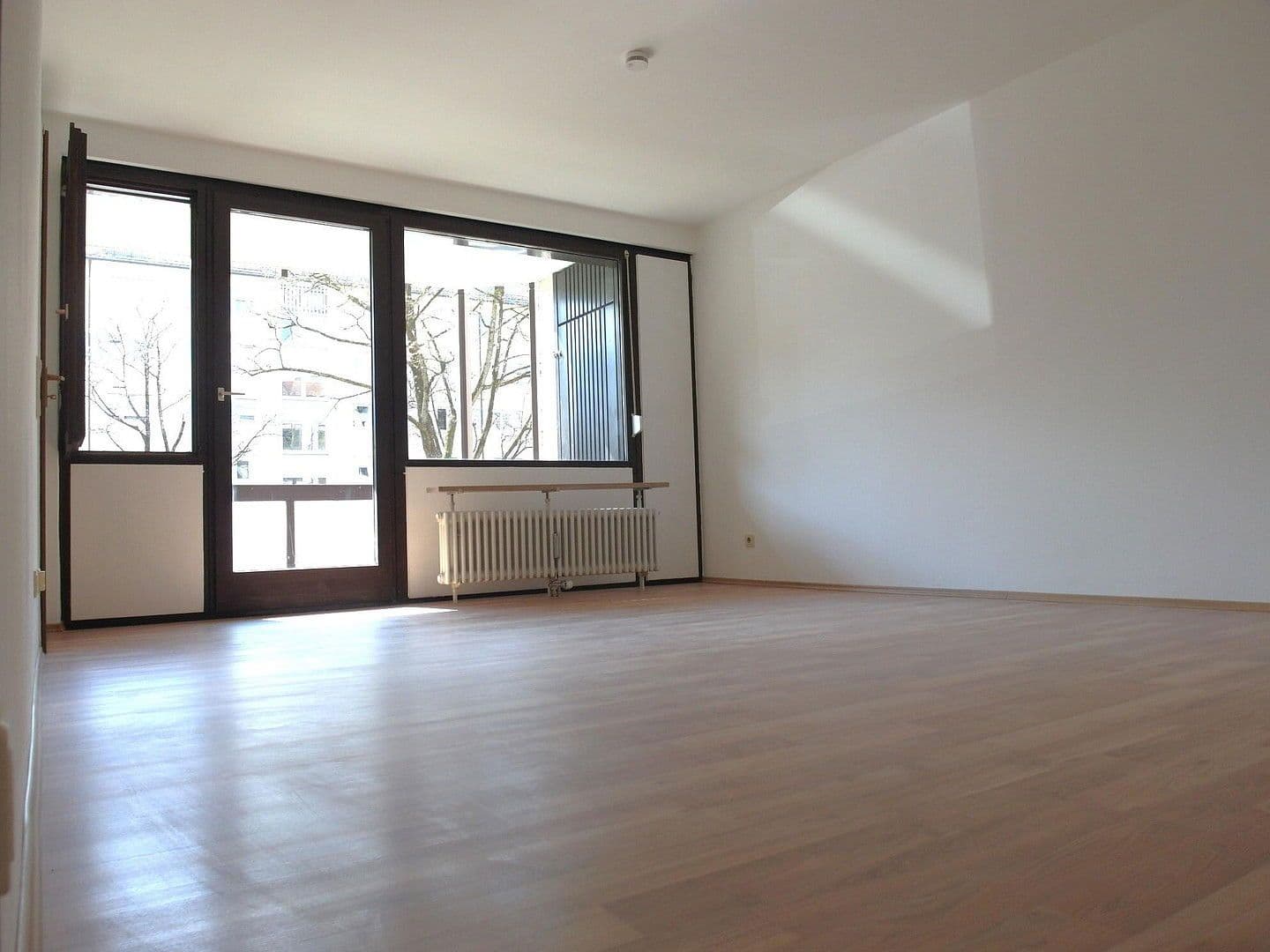 Prodej bytu 3+1 80 m², Westendstrasse 266a, München, Bavorsko Prodej bytu 3+1 80 m², Westendstrasse 266a, München, Bavorsko