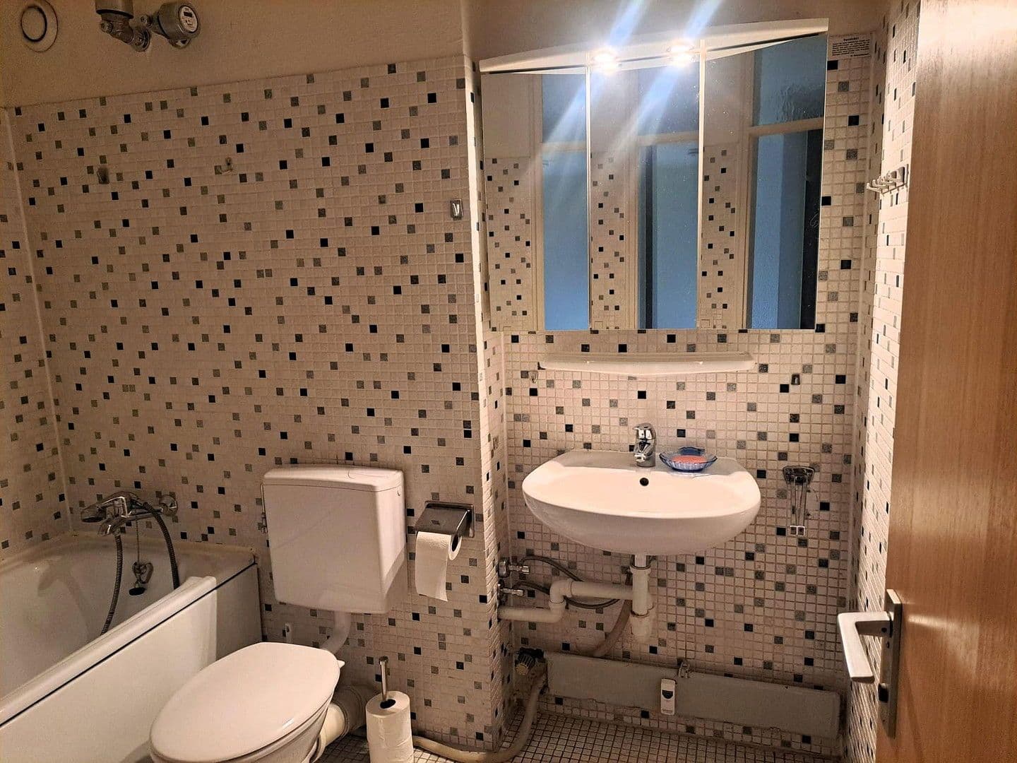 Prodej bytu 2+1 71 m², Wendelinusstr. 37, Bruchsal, Bádensko-Württembersko Prodej bytu 2+1 71 m², Wendelinusstr. 37, Bruchsal, Bádensko-Württembersko