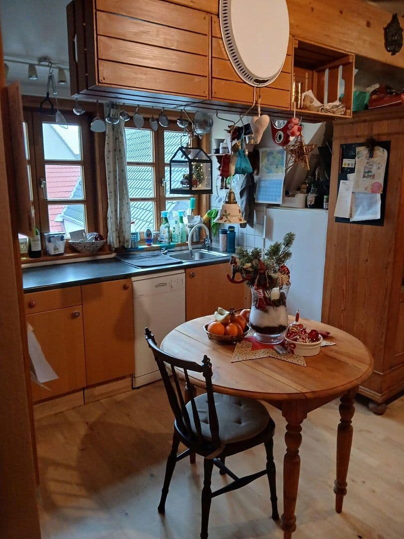 Prodej domu 260 m², pozemek 330 m², Immenhausen, Hessen Prodej domu 260 m², pozemek 330 m², Immenhausen, Hessen