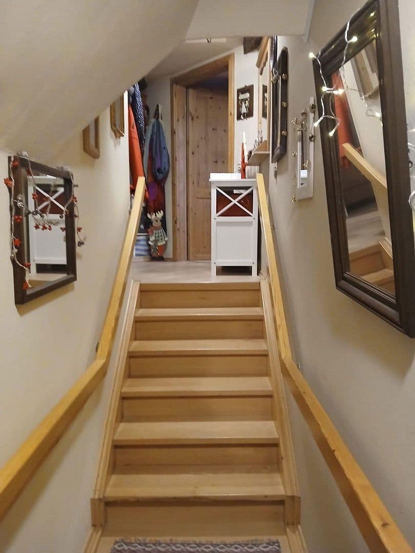 Prodej domu 260 m², pozemek 330 m², Immenhausen, Hessen Prodej domu 260 m², pozemek 330 m², Immenhausen, Hessen