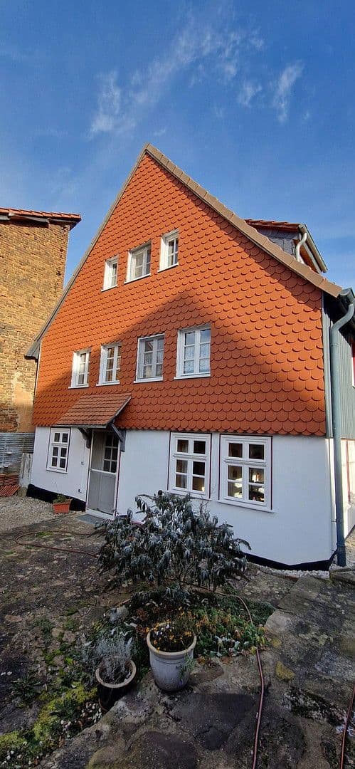 Prodej domu 260 m², pozemek 330 m², Immenhausen, Hessen Prodej domu 260 m², pozemek 330 m², Immenhausen, Hessen