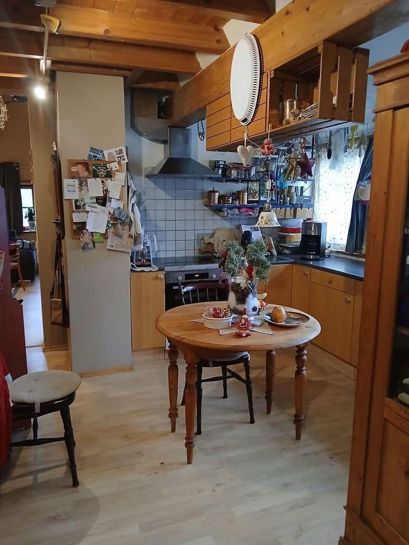 Prodej domu 260 m², pozemek 330 m², Immenhausen, Hessen Prodej domu 260 m², pozemek 330 m², Immenhausen, Hessen