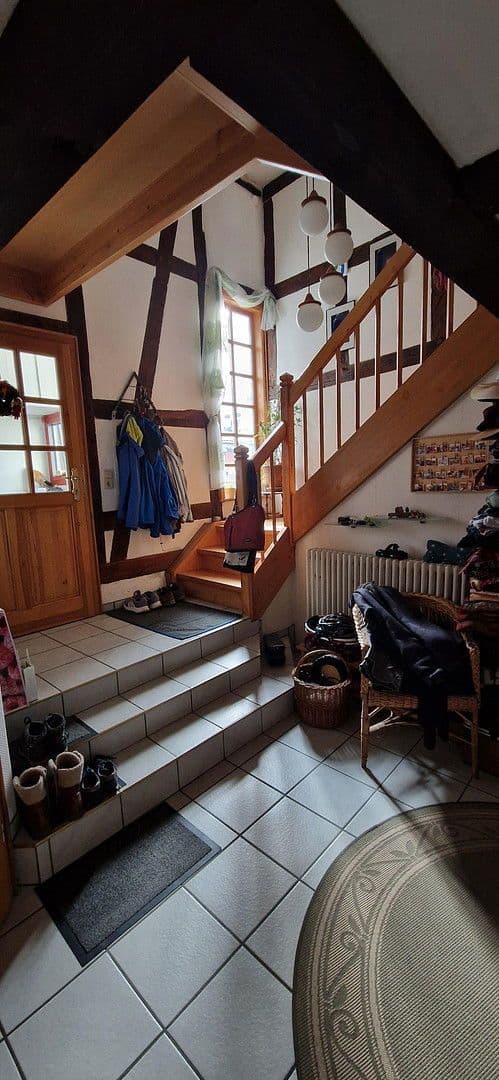 Prodej domu 260 m², pozemek 330 m², Immenhausen, Hessen Prodej domu 260 m², pozemek 330 m², Immenhausen, Hessen