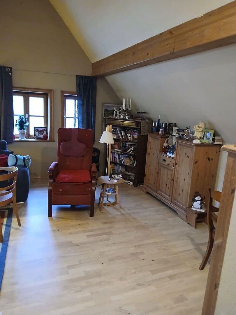 Prodej domu 260 m², pozemek 330 m², Immenhausen, Hessen Prodej domu 260 m², pozemek 330 m², Immenhausen, Hessen