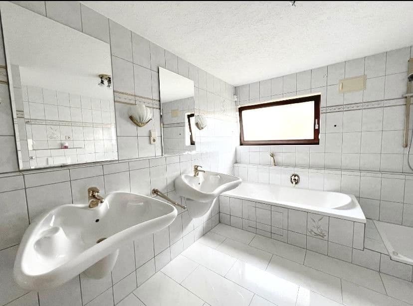 Prodej domu 250 m², pozemek 313 m², Göppingen, Bádensko-Württembersko Prodej domu 250 m², pozemek 313 m², Göppingen, Bádensko-Württembersko