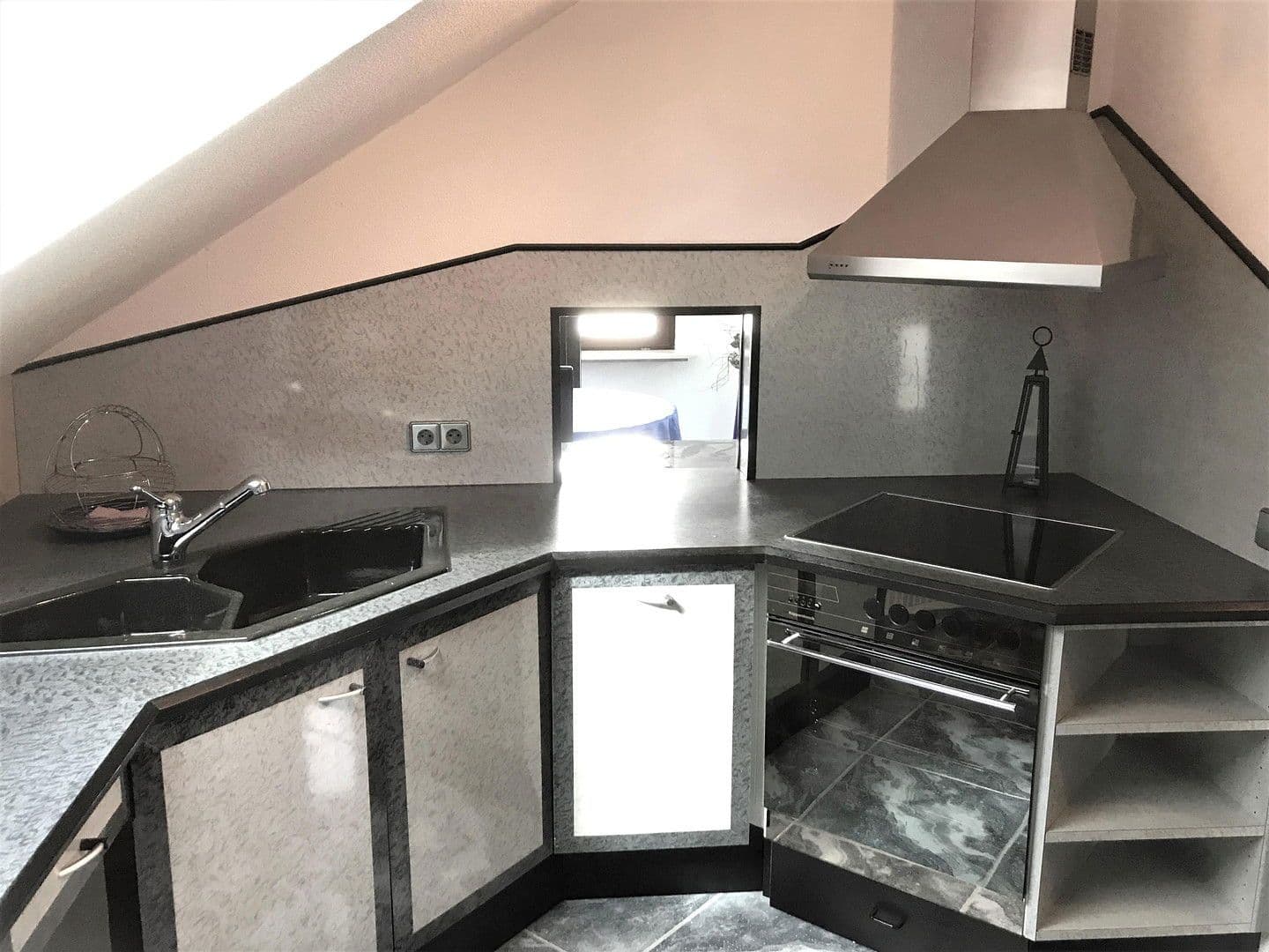 Pronájem bytu 2+kk 55 m², Kusterdingen, Bádensko-Württembersko Pronájem bytu 2+kk 55 m², Kusterdingen, Bádensko-Württembersko