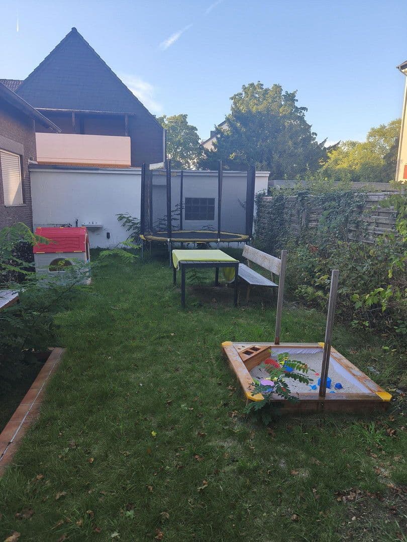 Prodej bytu 3+1 101 m², Hilden, Severní Porýní-Vestfálsko Prodej bytu 3+1 101 m², Hilden, Severní Porýní-Vestfálsko