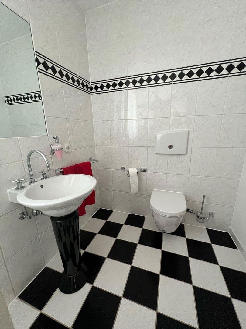 Prodej domu 304 m², pozemek 2.136 m², Traben-Trarbach, Porýní-Falc Prodej domu 304 m², pozemek 2.136 m², Traben-Trarbach, Porýní-Falc