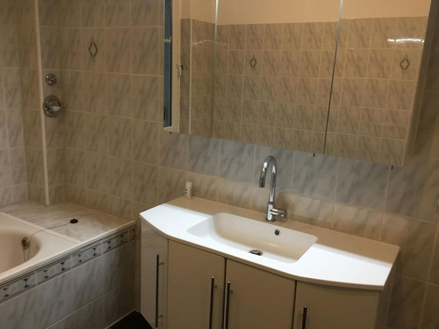 Prodej domu 255 m², pozemek 1.383 m², Chausseestr., Oranienburg, Braniborsko Prodej domu 255 m², pozemek 1.383 m², Chausseestr., Oranienburg, Braniborsko