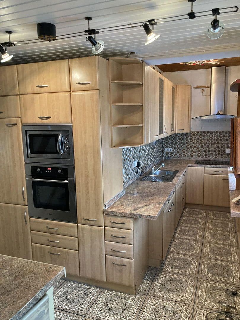 Prodej domu 255 m², pozemek 1.383 m², Chausseestr., Oranienburg, Braniborsko Prodej domu 255 m², pozemek 1.383 m², Chausseestr., Oranienburg, Braniborsko