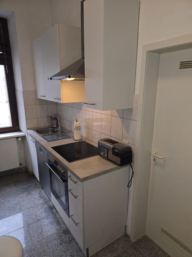 Pronájem bytu 4+1 120 m², Douglasstr. 6, Karlsruhe, Bádensko-Württembersko Pronájem bytu 4+1 120 m², Douglasstr. 6, Karlsruhe, Bádensko-Württembersko