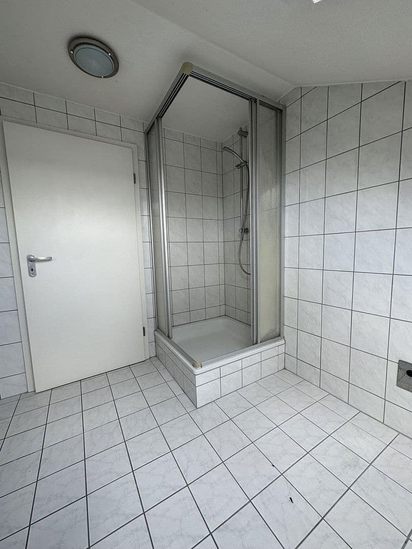 Pronájem bytu 1+1 37 m², Augartenstraße 27, Mannheim, Bádensko-Württembersko Pronájem bytu 1+1 37 m², Augartenstraße 27, Mannheim, Bádensko-Württembersko