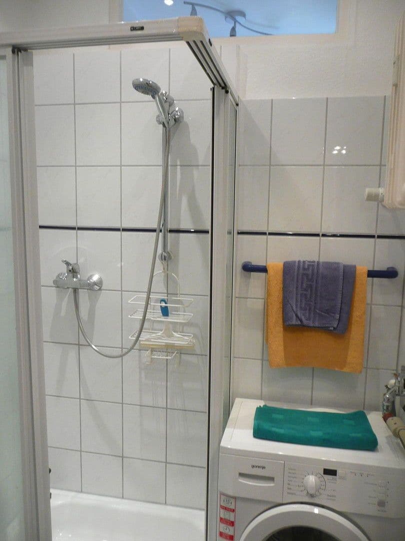 Pronájem bytu 1+1 38 m², Landhausstr. 4, Berlin, Berlín Pronájem bytu 1+1 38 m², Landhausstr. 4, Berlin, Berlín