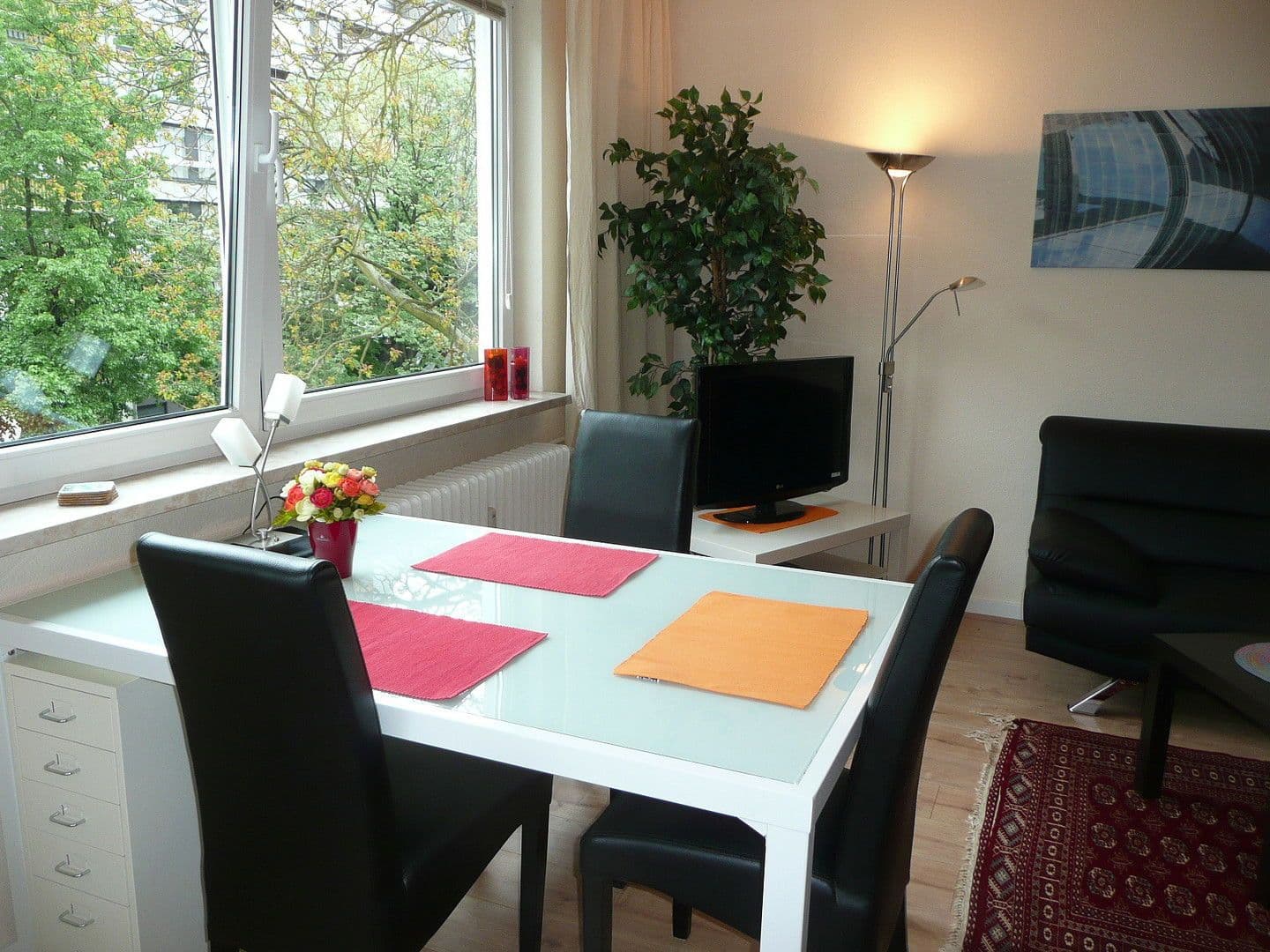 Pronájem bytu 1+1 38 m², Landhausstr. 4, Berlin, Berlín Pronájem bytu 1+1 38 m², Landhausstr. 4, Berlin, Berlín