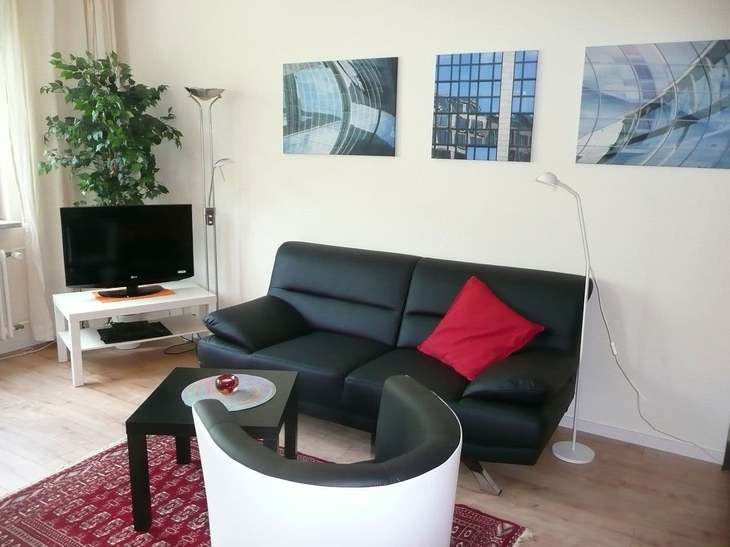 Pronájem bytu 1+1 38 m², Landhausstr. 4, Berlin, Berlín Pronájem bytu 1+1 38 m², Landhausstr. 4, Berlin, Berlín