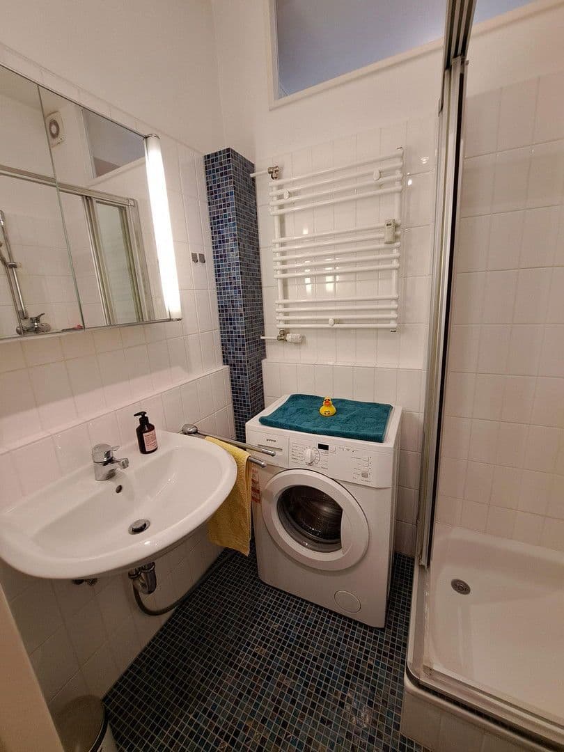 Pronájem bytu 1+1 35 m², Zähringerstr. 18, Berlin, Berlín Pronájem bytu 1+1 35 m², Zähringerstr. 18, Berlin, Berlín