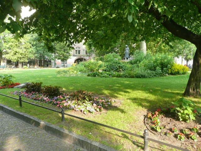 Pronájem bytu 1+1 38 m², Landhausstr. 4, Berlin, Berlín Pronájem bytu 1+1 38 m², Landhausstr. 4, Berlin, Berlín