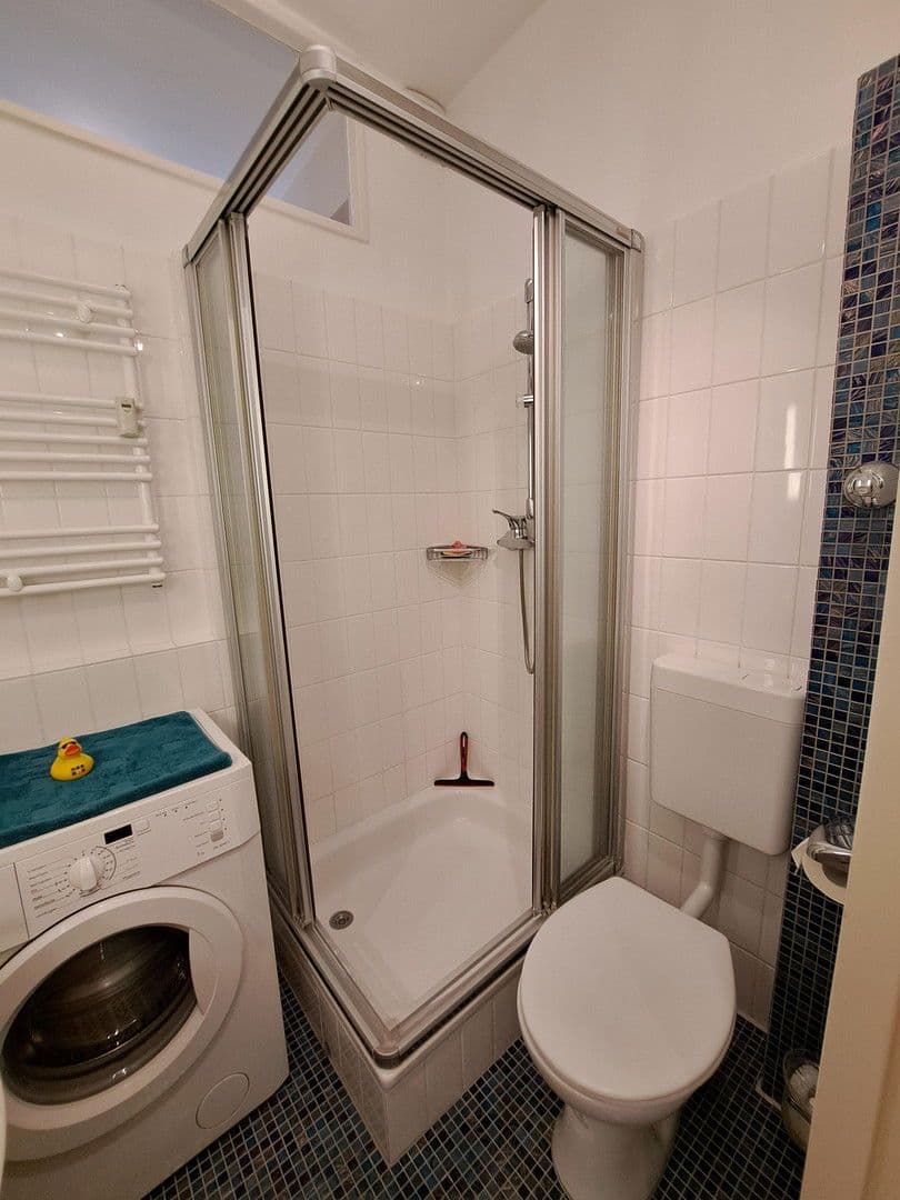 Pronájem bytu 1+1 35 m², Zähringerstr. 18, Berlin, Berlín Pronájem bytu 1+1 35 m², Zähringerstr. 18, Berlin, Berlín