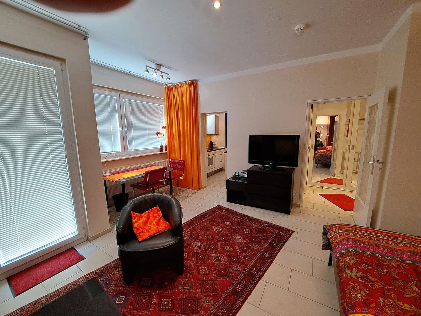 Pronájem bytu 1+1 35 m², Zähringerstr. 18, Berlin, Berlín Pronájem bytu 1+1 35 m², Zähringerstr. 18, Berlin, Berlín