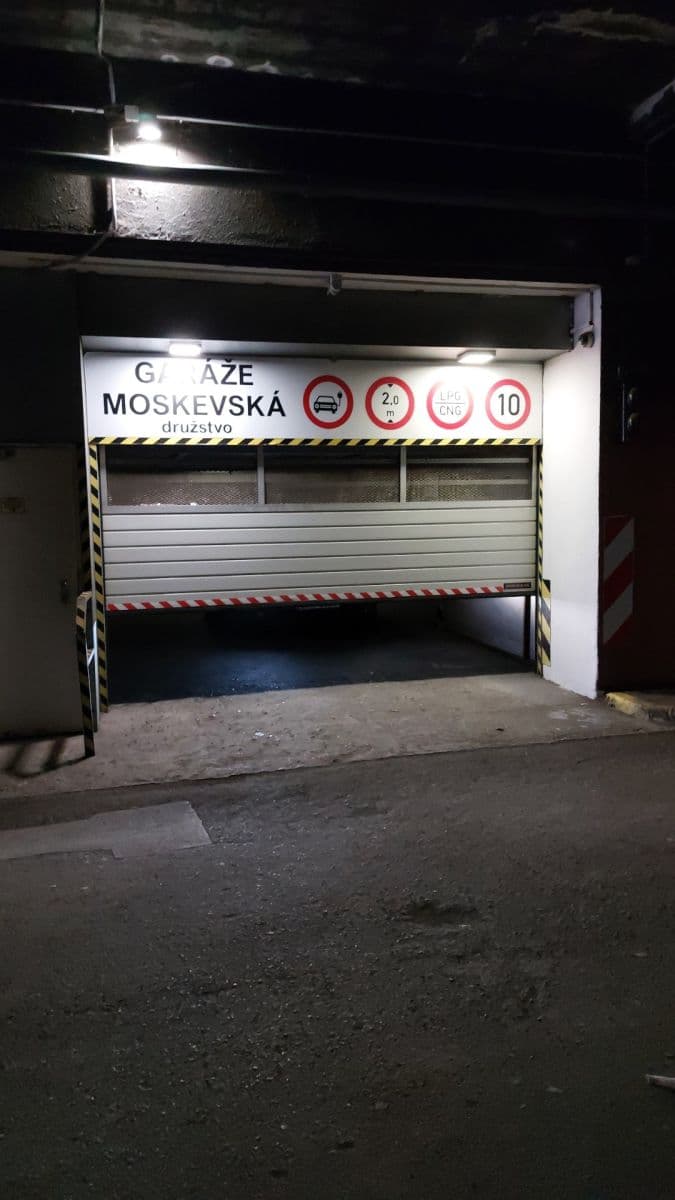 Pronájem garáže 14 m², Praha, Praha Pronájem garáže 14 m², Praha, Praha