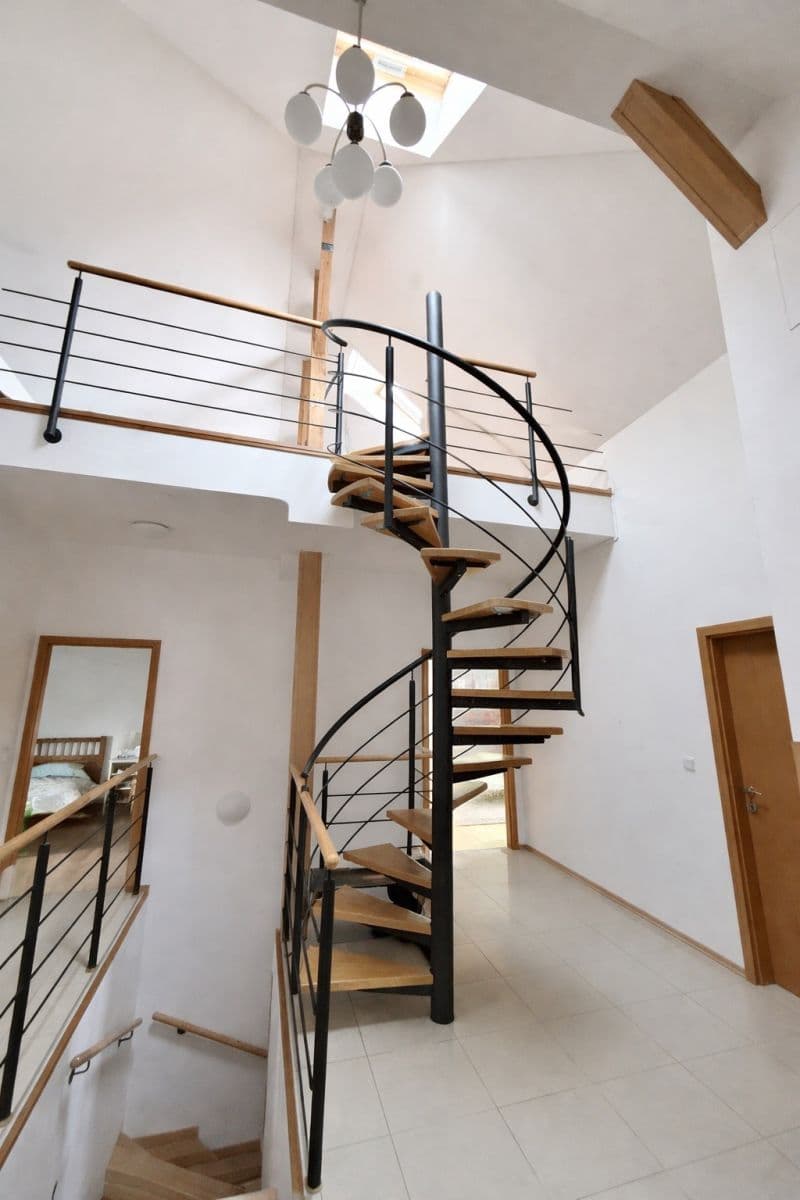 Pronájem domu 320 m², pozemek 500 m², Ochozská, Praha, Praha Pronájem domu 320 m², pozemek 500 m², Ochozská, Praha, Praha