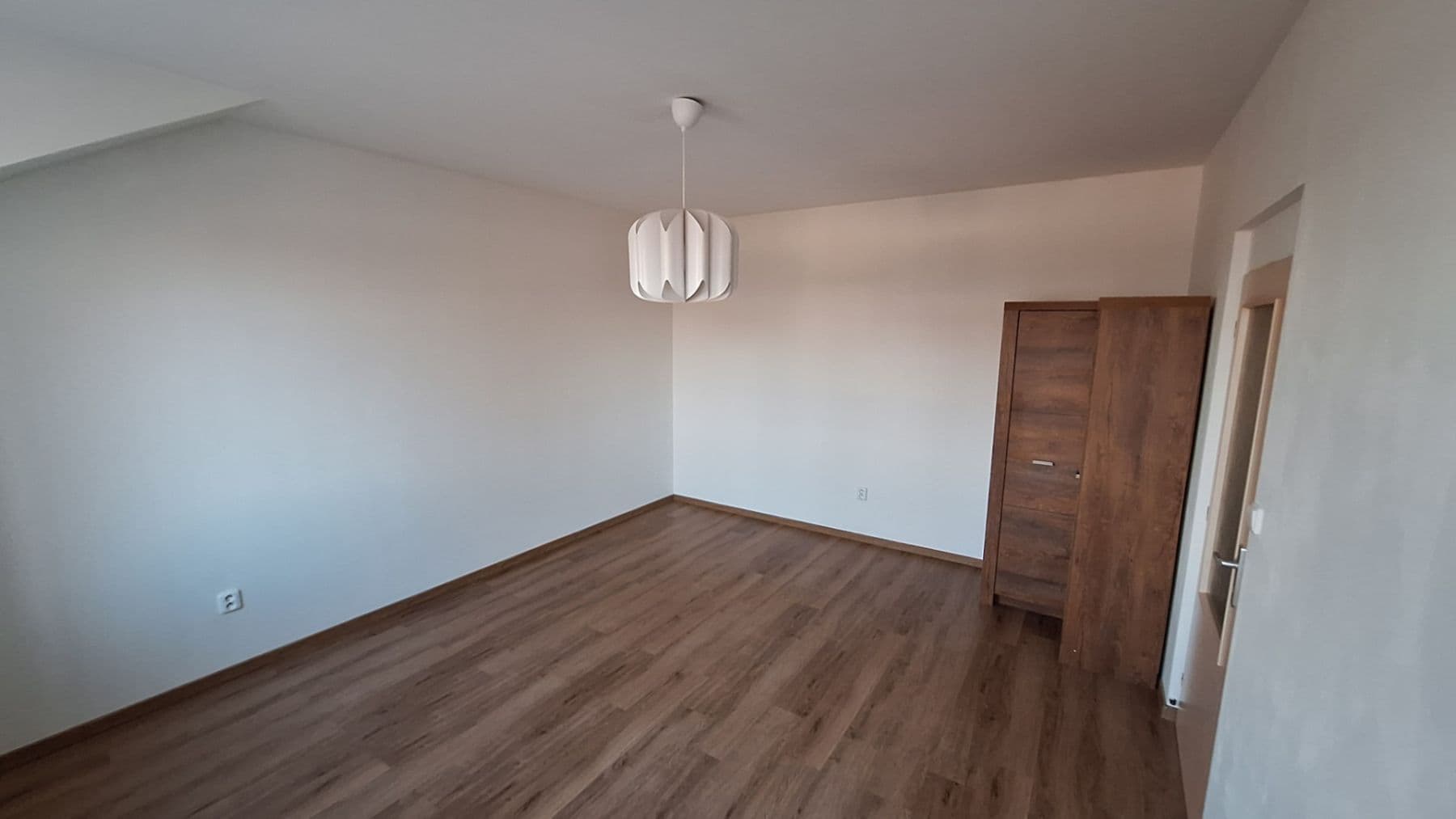 Pronájem bytu 2+kk 53 m², Kaštanová, Milovice, Středočeský kraj Pronájem bytu 2+kk 53 m², Kaštanová, Milovice, Středočeský kraj