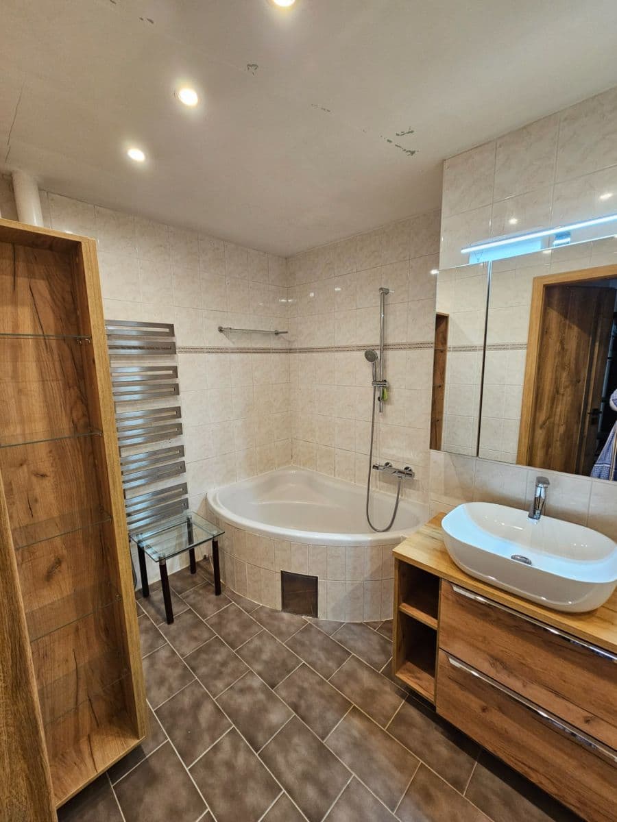 Pronájem bytu 2+kk 58 m², Na Poustkách, Praha, Praha Pronájem bytu 2+kk 58 m², Na Poustkách, Praha, Praha