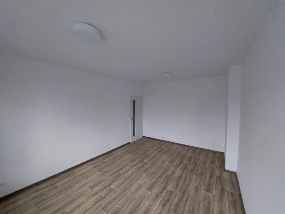 Pronájem bytu 1+1 43 m², Lužická, Brno, Jihomoravský kraj Pronájem bytu 1+1 43 m², Lužická, Brno, Jihomoravský kraj