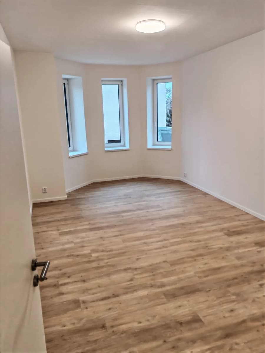 Pronájem bytu 3+kk 89 m², U Vysočanského pivovaru, Praha, Praha Pronájem bytu 3+kk 89 m², U Vysočanského pivovaru, Praha, Praha