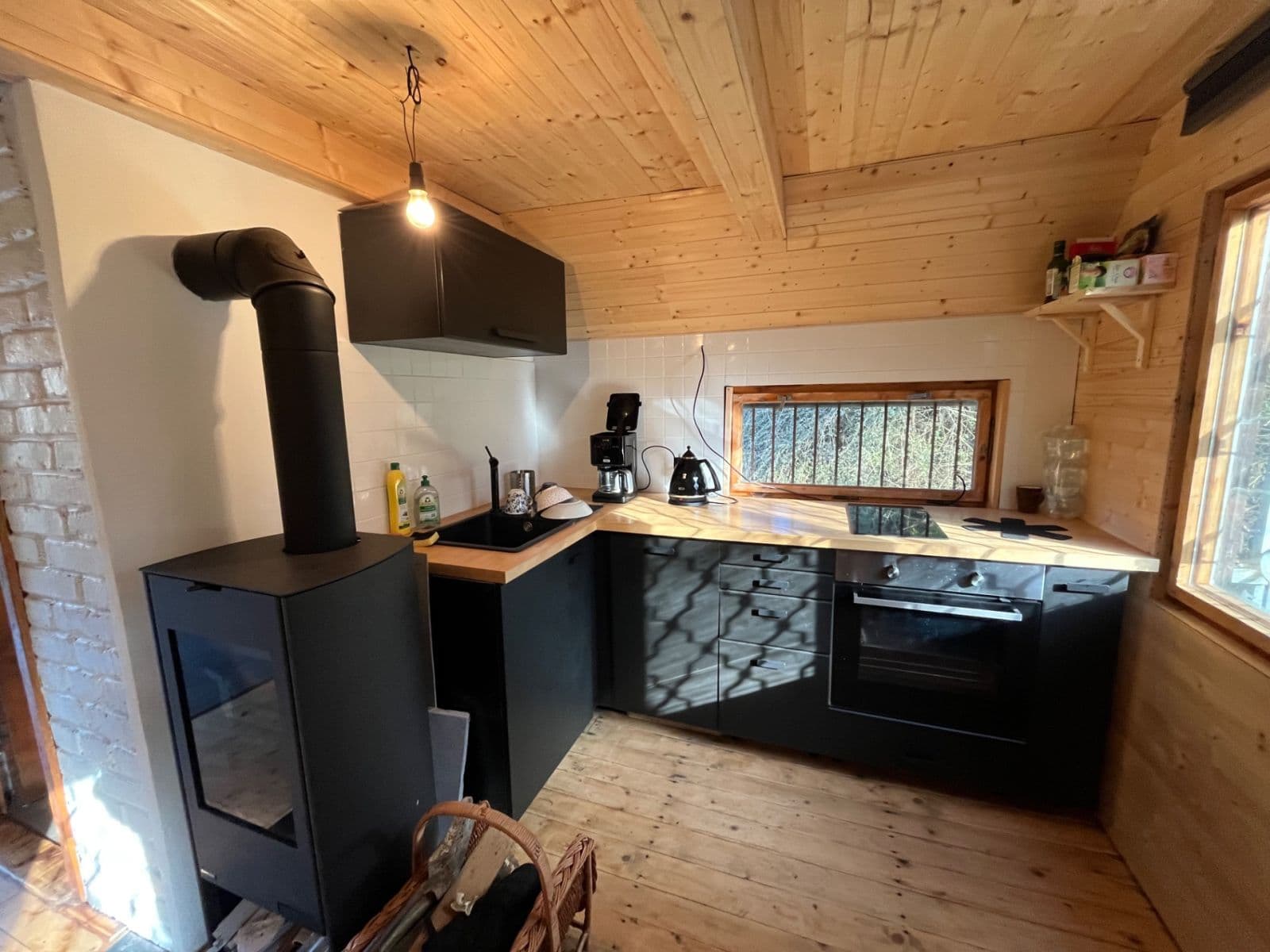 Prodej chaty, chalupy 56 m², pozemek 1.100 m², Nižbor, Středočeský kraj Prodej chaty, chalupy 56 m², pozemek 1.100 m², Nižbor, Středočeský kraj