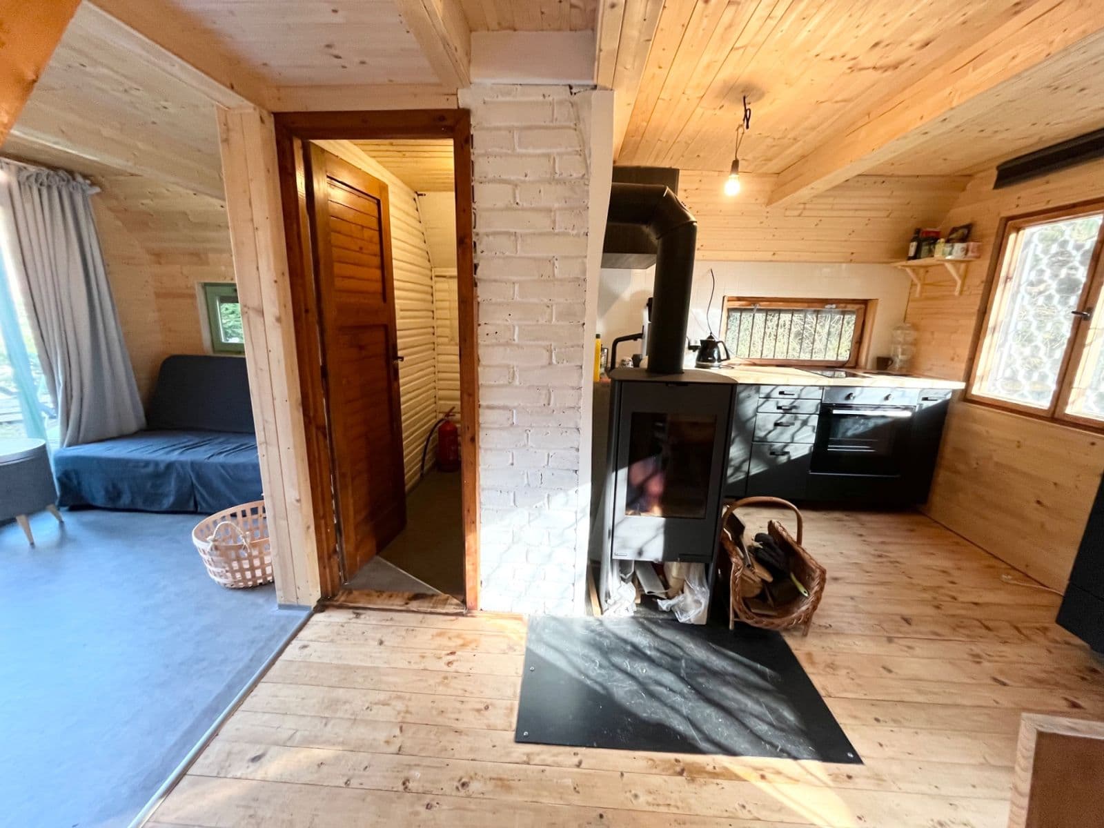 Prodej chaty, chalupy 56 m², pozemek 1.100 m², Nižbor, Středočeský kraj Prodej chaty, chalupy 56 m², pozemek 1.100 m², Nižbor, Středočeský kraj