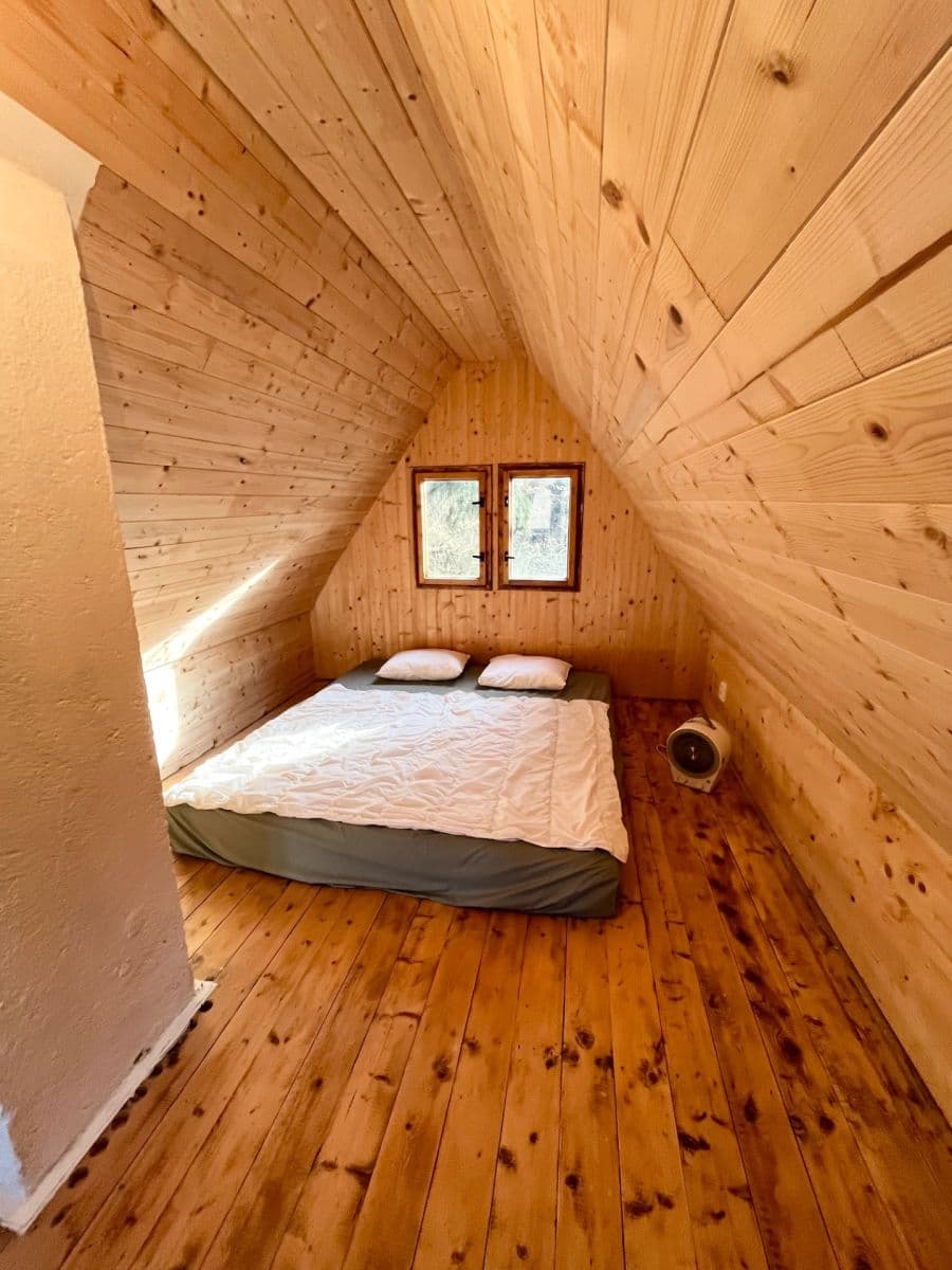 Prodej chaty, chalupy 56 m², pozemek 1.100 m², Nižbor, Středočeský kraj Prodej chaty, chalupy 56 m², pozemek 1.100 m², Nižbor, Středočeský kraj