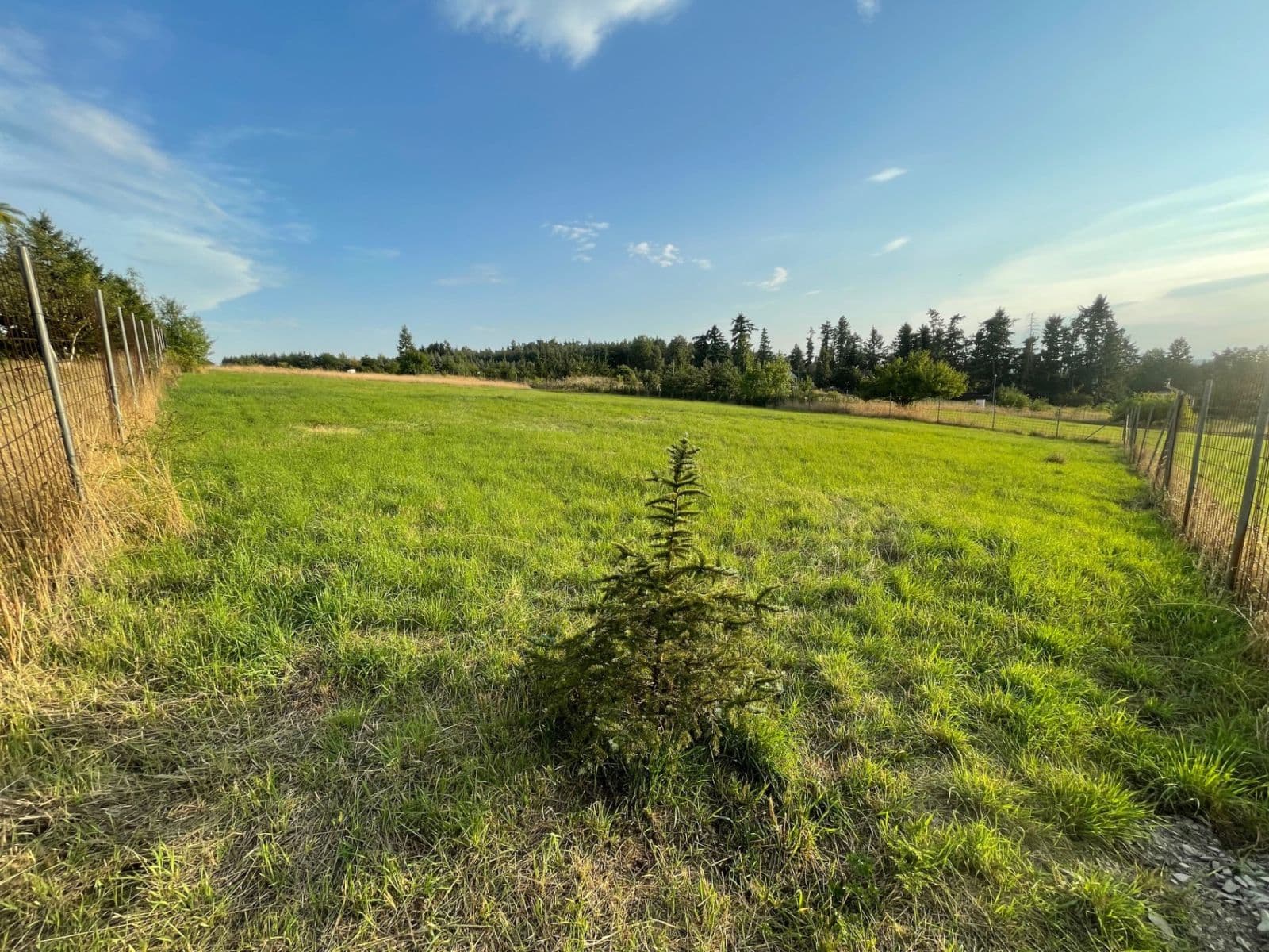 Prodej pozemku 1.649 m², Unhošť, Středočeský kraj Prodej pozemku 1.649 m², Unhošť, Středočeský kraj
