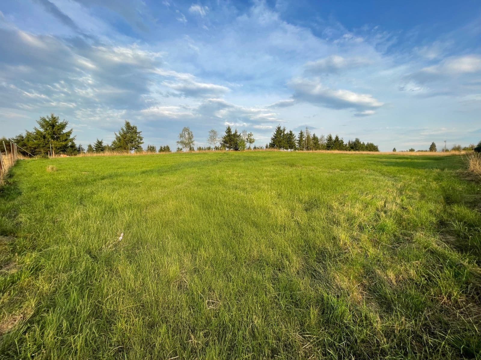 Prodej pozemku 1.649 m², Unhošť, Středočeský kraj Prodej pozemku 1.649 m², Unhošť, Středočeský kraj