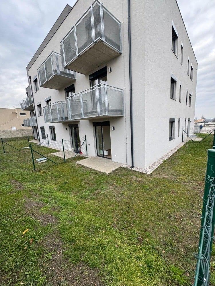 Pronájem bytu 1+kk 38 m², Pražská, Kolín, Středočeský kraj Pronájem bytu 1+kk 38 m², Pražská, Kolín, Středočeský kraj