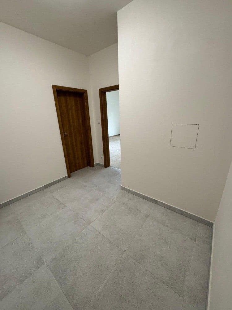Pronájem bytu 1+kk 38 m², Pražská, Kolín, Středočeský kraj Pronájem bytu 1+kk 38 m², Pražská, Kolín, Středočeský kraj