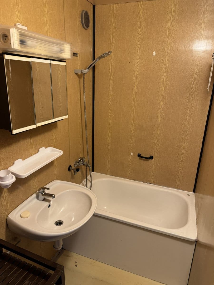 Pronájem bytu 2+kk 42 m², Galandova, Praha, Praha Pronájem bytu 2+kk 42 m², Galandova, Praha, Praha