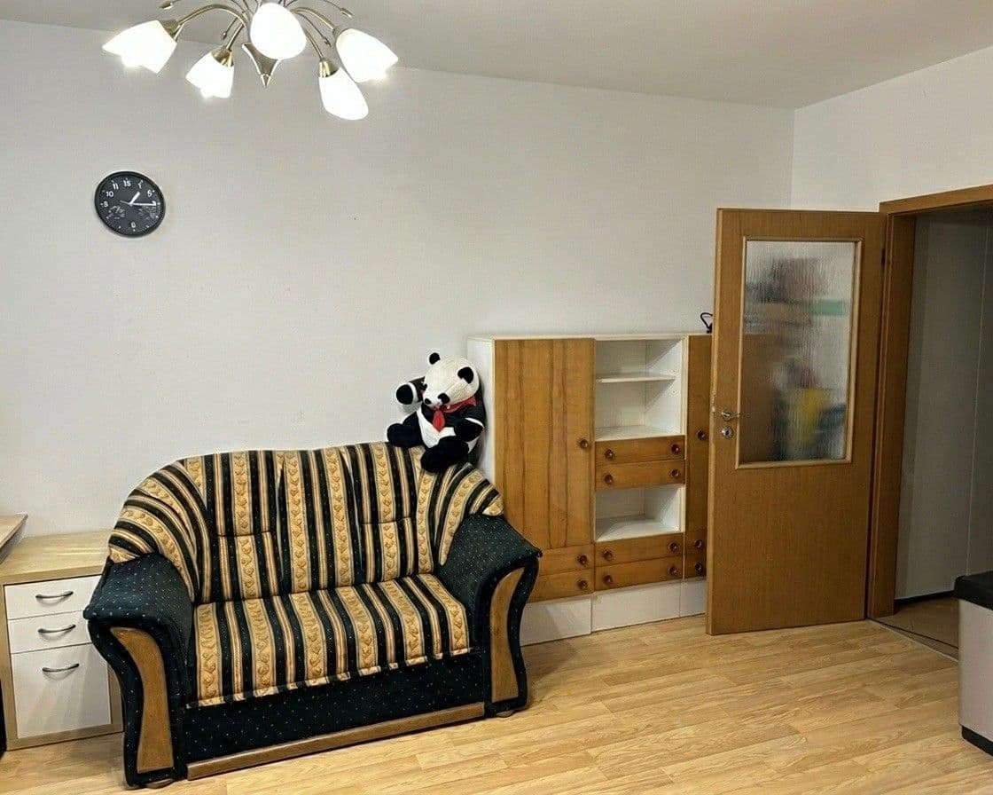 Pronájem bytu 1+kk 33 m², Osadní, Praha, Praha Pronájem bytu 1+kk 33 m², Osadní, Praha, Praha