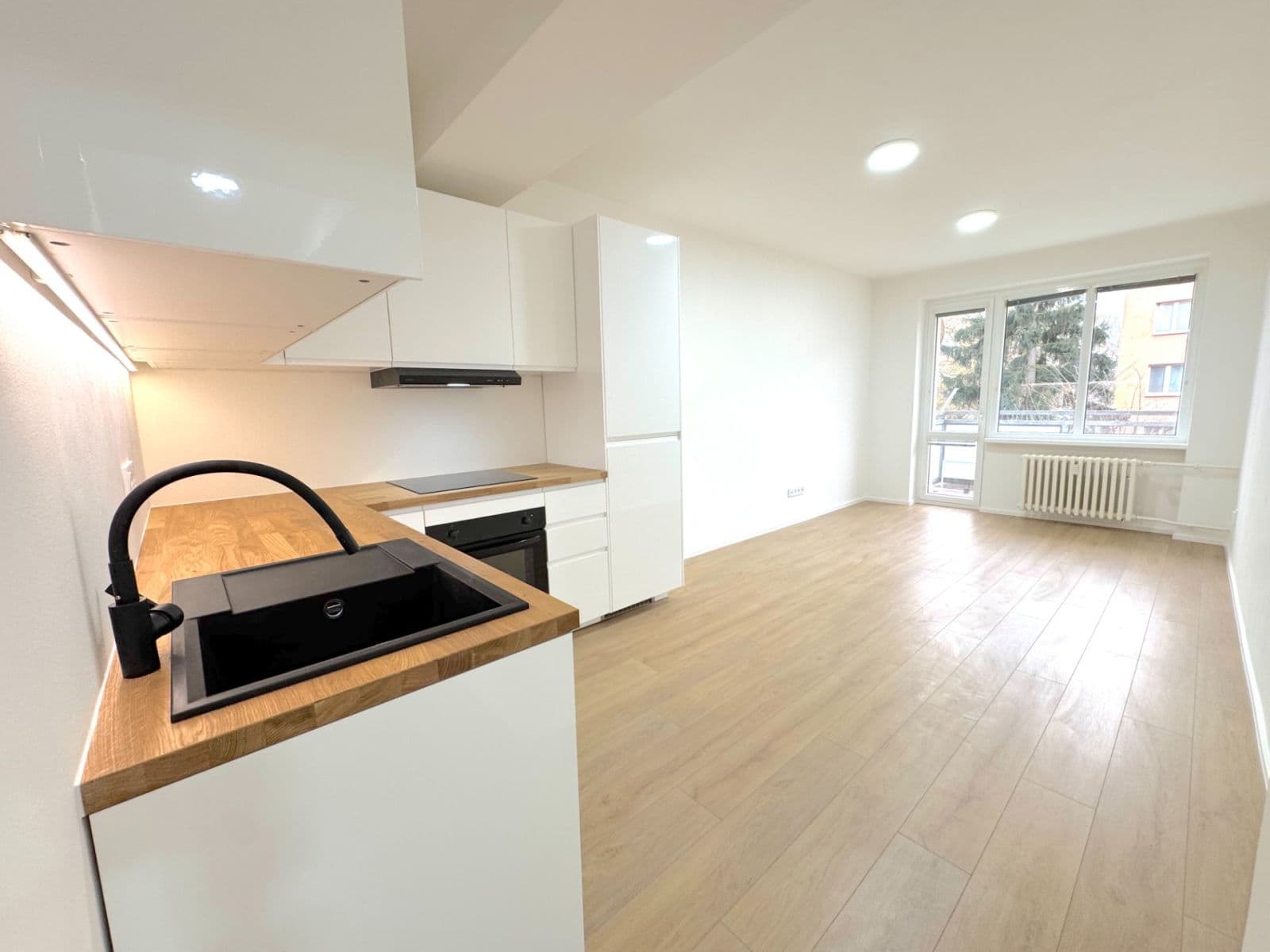 Prodej bytu 3+kk 55 m², Dukelských hrdinů, Ústí nad Labem, Ústecký kraj Prodej bytu 3+kk 55 m², Dukelských hrdinů, Ústí nad Labem, Ústecký kraj