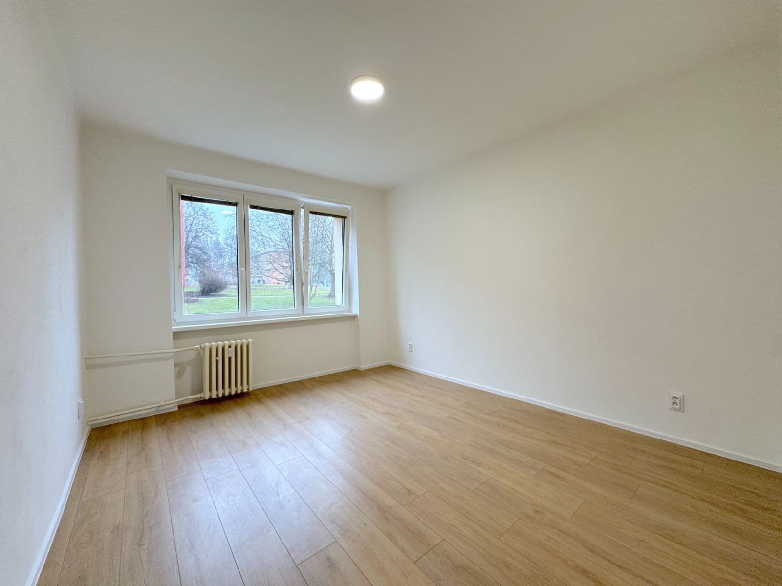 Prodej bytu 3+kk 55 m², Dukelských hrdinů, Ústí nad Labem, Ústecký kraj Prodej bytu 3+kk 55 m², Dukelských hrdinů, Ústí nad Labem, Ústecký kraj