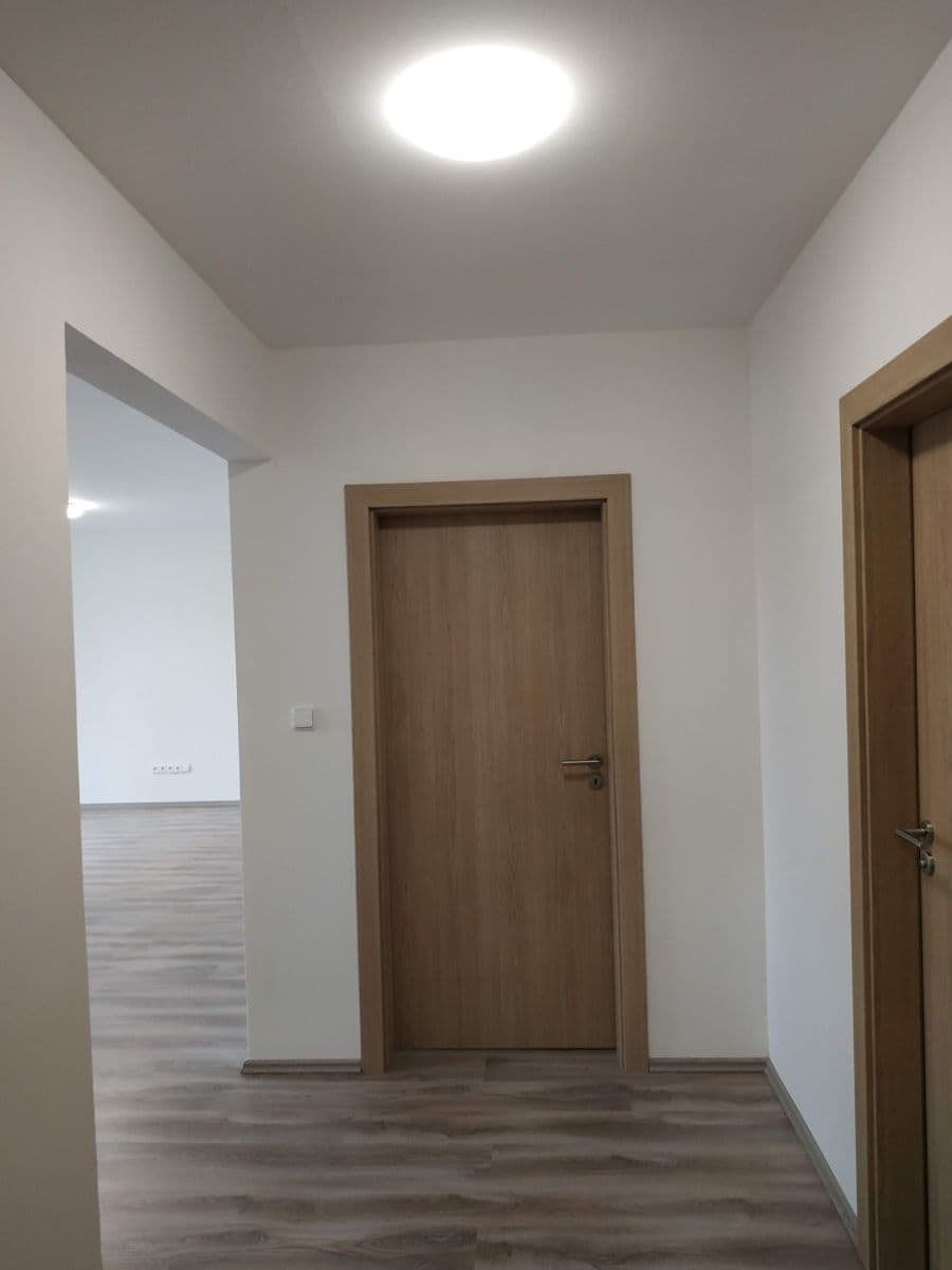 Pronájem bytu 2+kk 75 m², Ke Kapličce, Chrášťany, Středočeský kraj Pronájem bytu 2+kk 75 m², Ke Kapličce, Chrášťany, Středočeský kraj