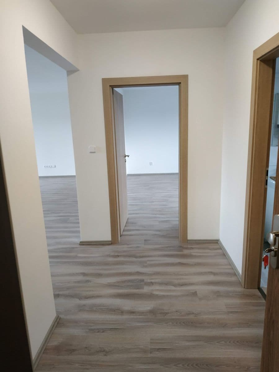 Pronájem bytu 2+kk 75 m², Ke Kapličce, Chrášťany, Středočeský kraj Pronájem bytu 2+kk 75 m², Ke Kapličce, Chrášťany, Středočeský kraj