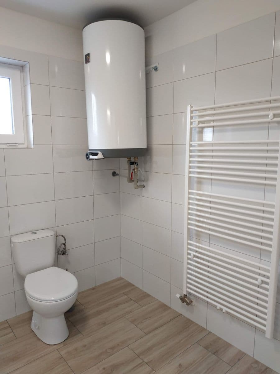 Pronájem bytu 2+kk 75 m², Ke Kapličce, Chrášťany, Středočeský kraj Pronájem bytu 2+kk 75 m², Ke Kapličce, Chrášťany, Středočeský kraj