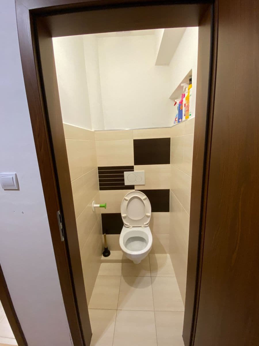 Pronájem bytu 1+kk 27 m², Pod Školou, Praha, Praha Pronájem bytu 1+kk 27 m², Pod Školou, Praha, Praha