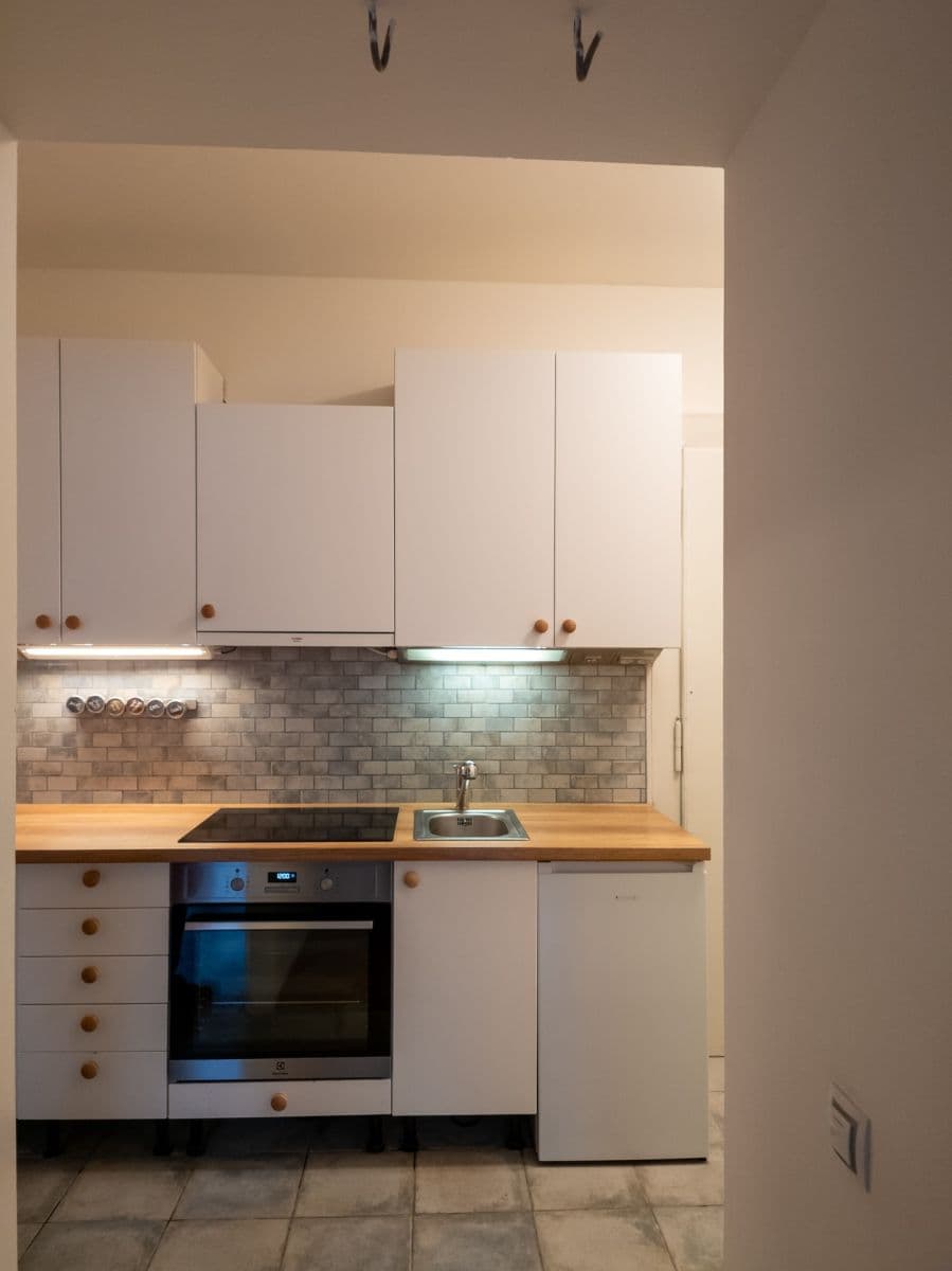 Pronájem bytu 2+kk 46 m², Kodaňská, Praha, Praha Pronájem bytu 2+kk 46 m², Kodaňská, Praha, Praha