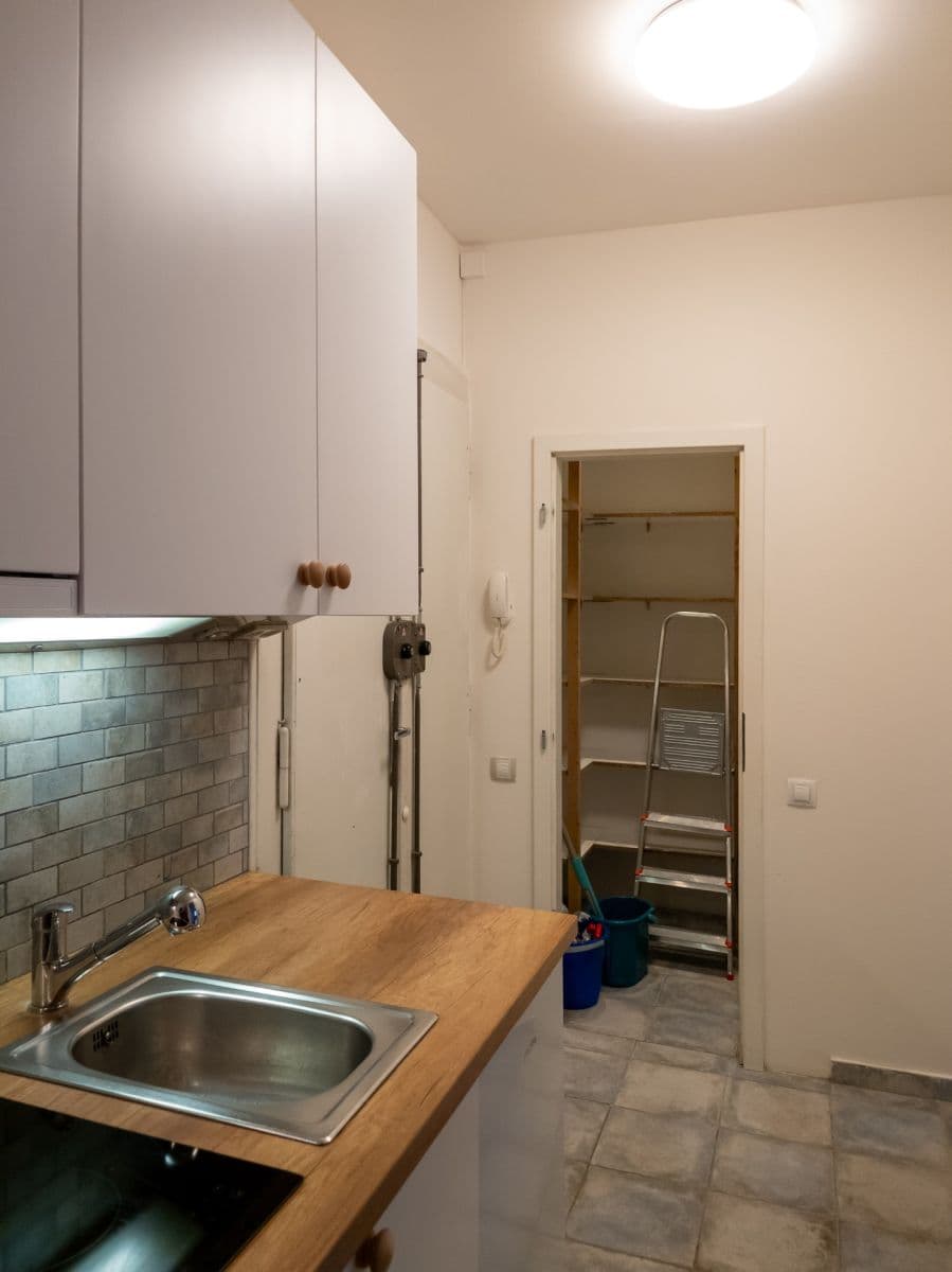 Pronájem bytu 2+kk 46 m², Kodaňská, Praha, Praha Pronájem bytu 2+kk 46 m², Kodaňská, Praha, Praha
