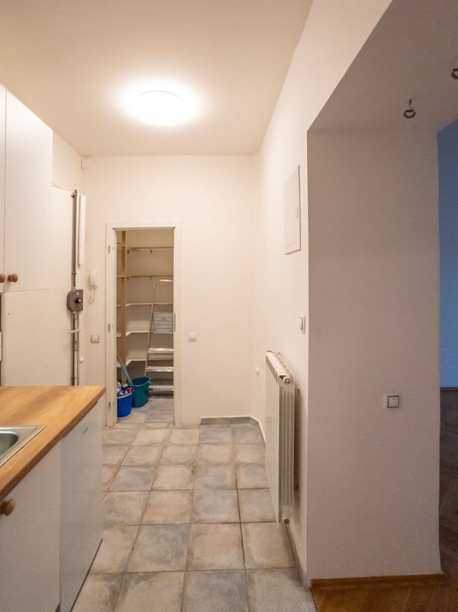 Pronájem bytu 2+kk 46 m², Kodaňská, Praha, Praha Pronájem bytu 2+kk 46 m², Kodaňská, Praha, Praha